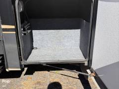 2015 Newmar Canyon Star 3953, $ 88,800
