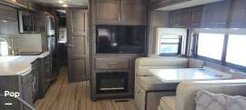 2020 Thor Motor Coach Palazzo 37.4, $ 109,900