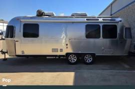 2022 Airstream Flying Cloud 25FB, $ 81,500