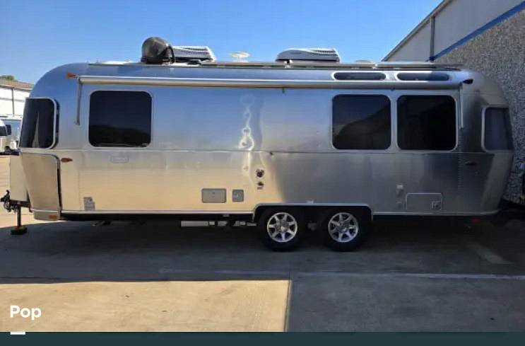 2022 Airstream Flying Cloud 25FB, $ 81,500