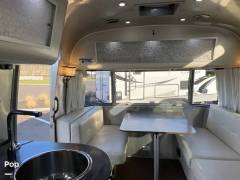 2018 Airstream International Serenity 25FB Queen, $ 69,999