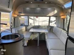2018 Airstream International Serenity 25FB Queen, $ 69,999