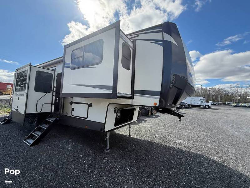 2021 Forest River Salem Hemisphere 378FL, $ 45,000