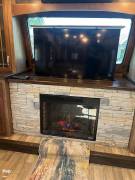 2017 Keystone Montana 3730FL, $ 38,500