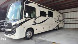 2021 Entegra Coach Vision XL 36A, $ 122,000