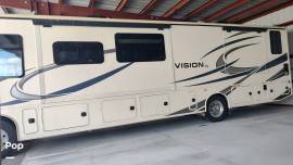 2021 Entegra Coach Vision XL 36A, $ 122,000
