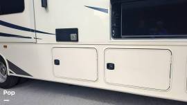 2021 Entegra Coach Vision XL 36A, $ 122,000