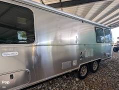 2020 Airstream Flying Cloud 27FB Twin, $ 67,800