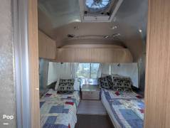 2020 Airstream Flying Cloud 27FB Twin, $ 67,800