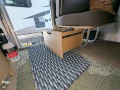 2020 Airstream Flying Cloud 27FB Twin, $ 67,800