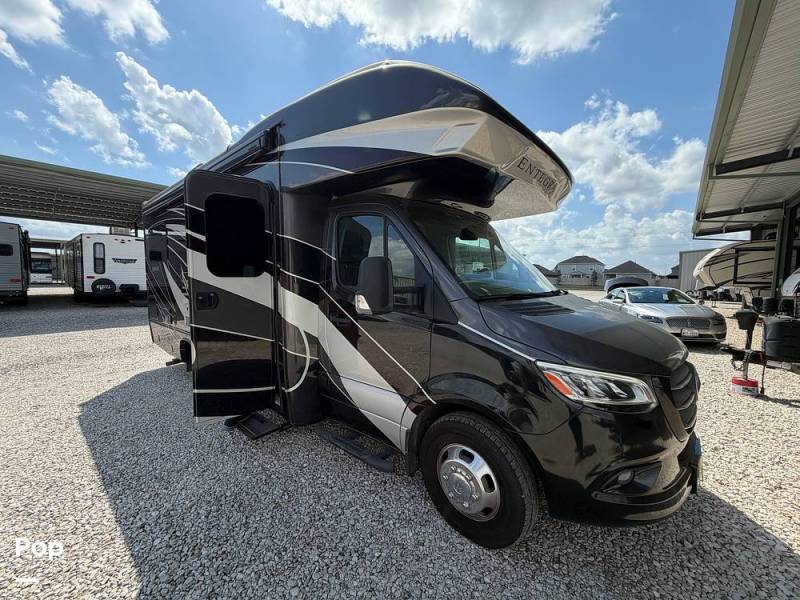 2021 Entegra Qwest 24T, $ 99,500