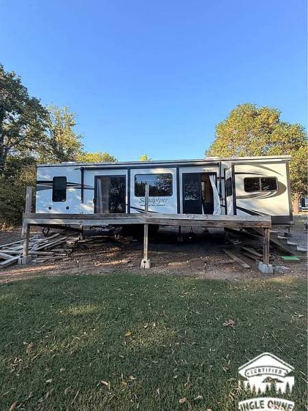 2022 Forest River Sandpiper 420FL, $ 42,950