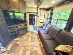 2016 Keystone Fuzion 420, $ 59,995