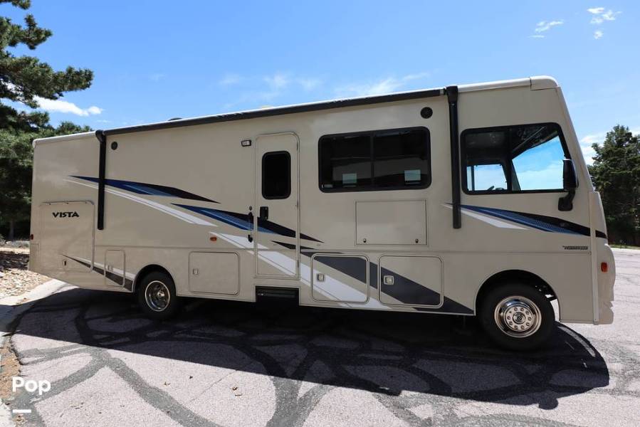 2022 Winnebago Vista 31B, $ 94,900