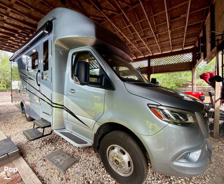 2023 Tiffin Wayfarer 25RW, $ 109,900