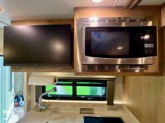 2023 Tiffin Wayfarer 25RW, $ 109,900