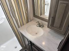 2020 Keystone Montana 3121RL, $ 42,000
