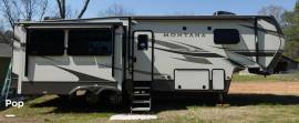 2020 Keystone Montana 3121RL, $ 42,000