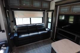 2020 Keystone Montana 3121RL, $ 42,000