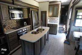 2020 Keystone Montana 3121RL, $ 42,000