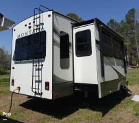 2020 Keystone Montana 3121RL, $ 42,000
