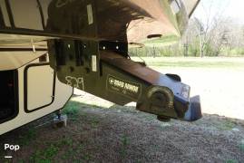 2020 Keystone Montana 3121RL, $ 42,000