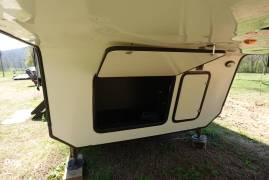 2020 Keystone Montana 3121RL, $ 42,000