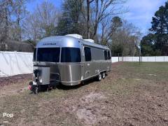 2025 Airstream International 25FB Twin, $ 115,000