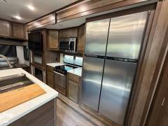 2019 Highland Ridge Mesa Ridge 314RLS, $ 36,000