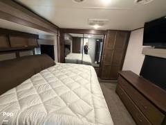 2019 Highland Ridge Mesa Ridge 314RLS, $ 36,000