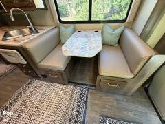 2019 Entegra Coach Esteem 31F, $ 90,000