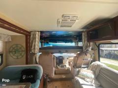 2014 Thor Motor Coach Hurricane 34J, $ 48,100