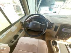 2014 Thor Motor Coach Hurricane 34J, $ 48,100
