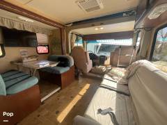 2014 Thor Motor Coach Hurricane 34J, $ 48,100