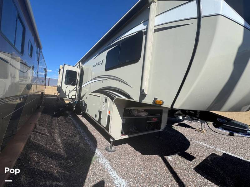 2022 Jayco Pinnacle 36SSWS, $ 64,900