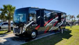 2022 Thor Motor Coach Outlaw 38KB, $ 159,999