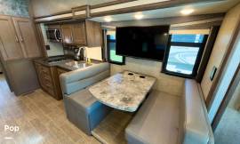 2022 Thor Motor Coach Outlaw 38KB, $ 159,999