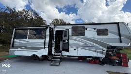 2022 Keystone Montana 3231CK, $ 62,000