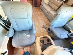 2018 Fleetwood Bounder 35P, $ 94,500