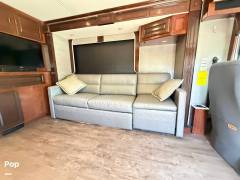 2018 Fleetwood Bounder 35P, $ 94,500