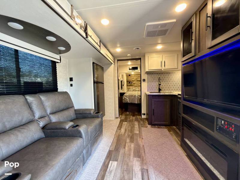 2023 CrossRoads Cruiser Aire CR22RBS, $ 25,900