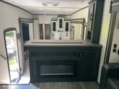 2021 CrossRoads Cruiser 3841FL, $ 56,000