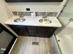 2021 CrossRoads Cruiser 3841FL, $ 56,000