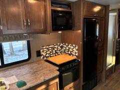2019 Winnebago Intent 30R, $ 48,500