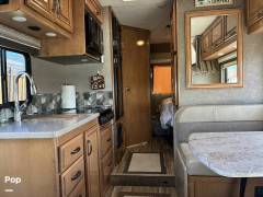 2018 Thor Motor Coach Quantum GR22, $ 44,900