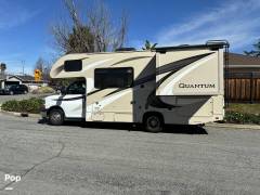 2018 Thor Motor Coach Quantum GR22, $ 44,900