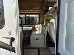 2018 Thor Motor Coach Quantum GR22, $ 44,900