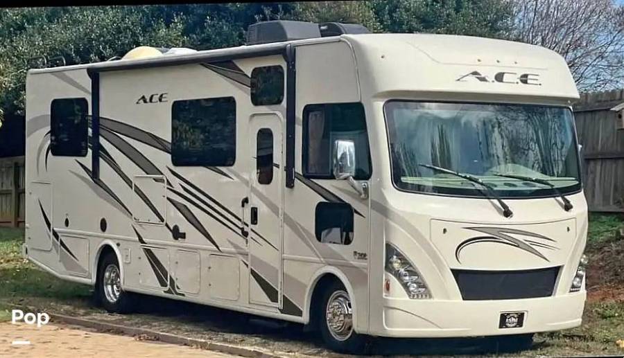 2018 Thor Motor Coach A.C.E. 30.4, $ 53,500
