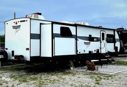 2024 Forest River Wildwood Platinum 31KQBTS, $ 39,500