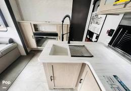 2024 Forest River Wildwood Platinum 31KQBTS, $ 39,500